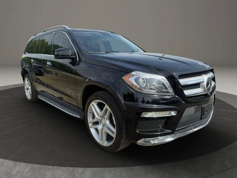 Used 2015 Mercedes-Benz GL 550 4MATIC image 3