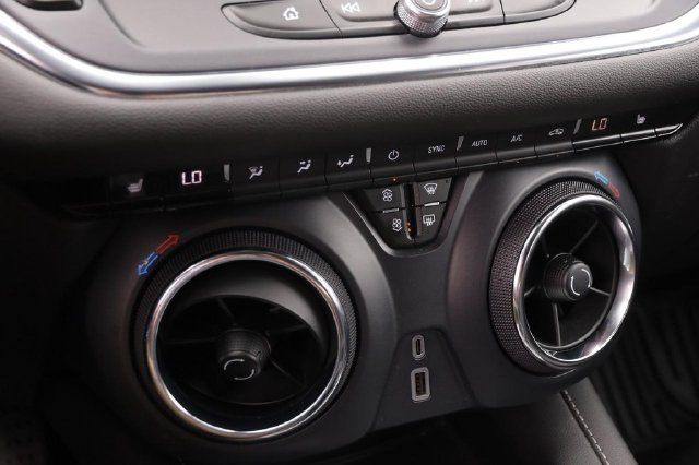 Used 2025 Chevrolet Blazer LT AWD/4WD image 17