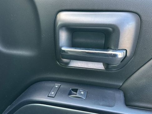 Used 2017 Chevrolet Silverado 1500 LT w/ LT Eassist Package AWD/4WD image 18