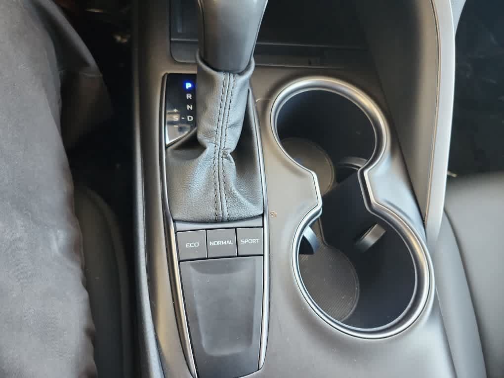 Used 2024 Toyota Camry SE w/ Blackout Package (TMS) FWD image 20