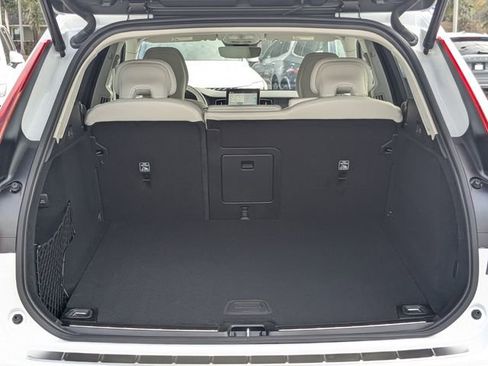 New 2026 Volvo XC60 B5 Ultra w/ Protection Package Premier AWD/4WD image 13