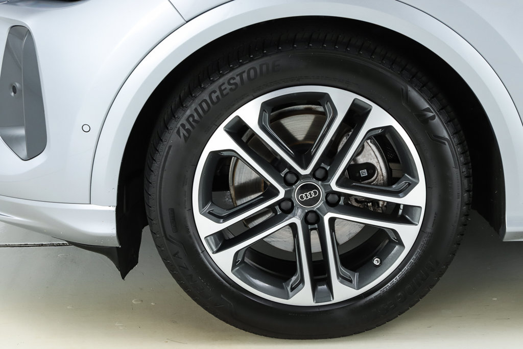 Used 2025 Audi Q5 Prestige AWD/4WD image 9