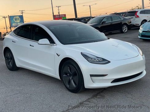 Used 2019 Tesla Model 3 Standard Range Plus image 4