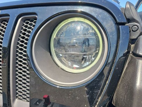 Used 2023 Jeep Wrangler Unlimited Rubicon w/ LED Lighting Group image 34