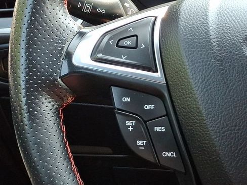 Certified 2024 Ford Edge ST-Line AWD/4WD image 23