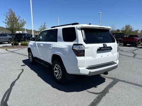 Used 2024 Toyota 4Runner TRD Off-Road Premium w/ Off Road Premium Plus Package AWD/4WD image 5