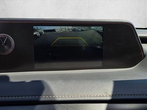 Used 2022 Lexus UX 200 image 13