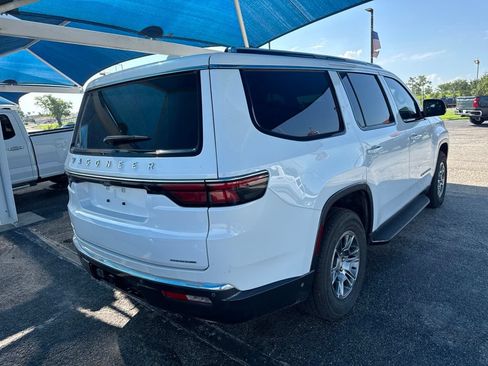 Used 2022 Jeep Wagoneer Series I w/ Convenience Group I AWD/4WD image 6