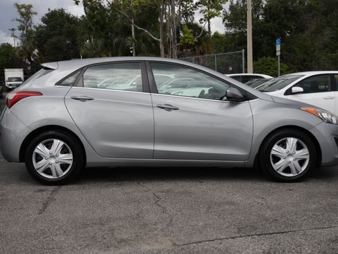 Used 2016 Hyundai Elantra GT FWD image 17