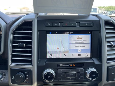 Used 2018 Ford F150 King Ranch w/ Equipment Group 601A Luxury AWD/4WD image 20