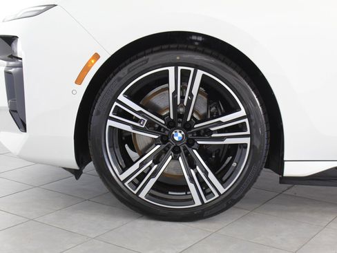 Used 2026 BMW i7 eDrive50 image 21