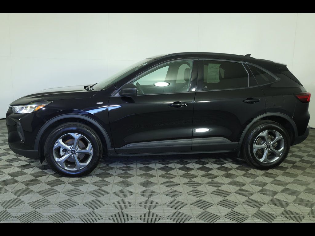Used 2025 Ford Escape ST-Line AWD/4WD image 14