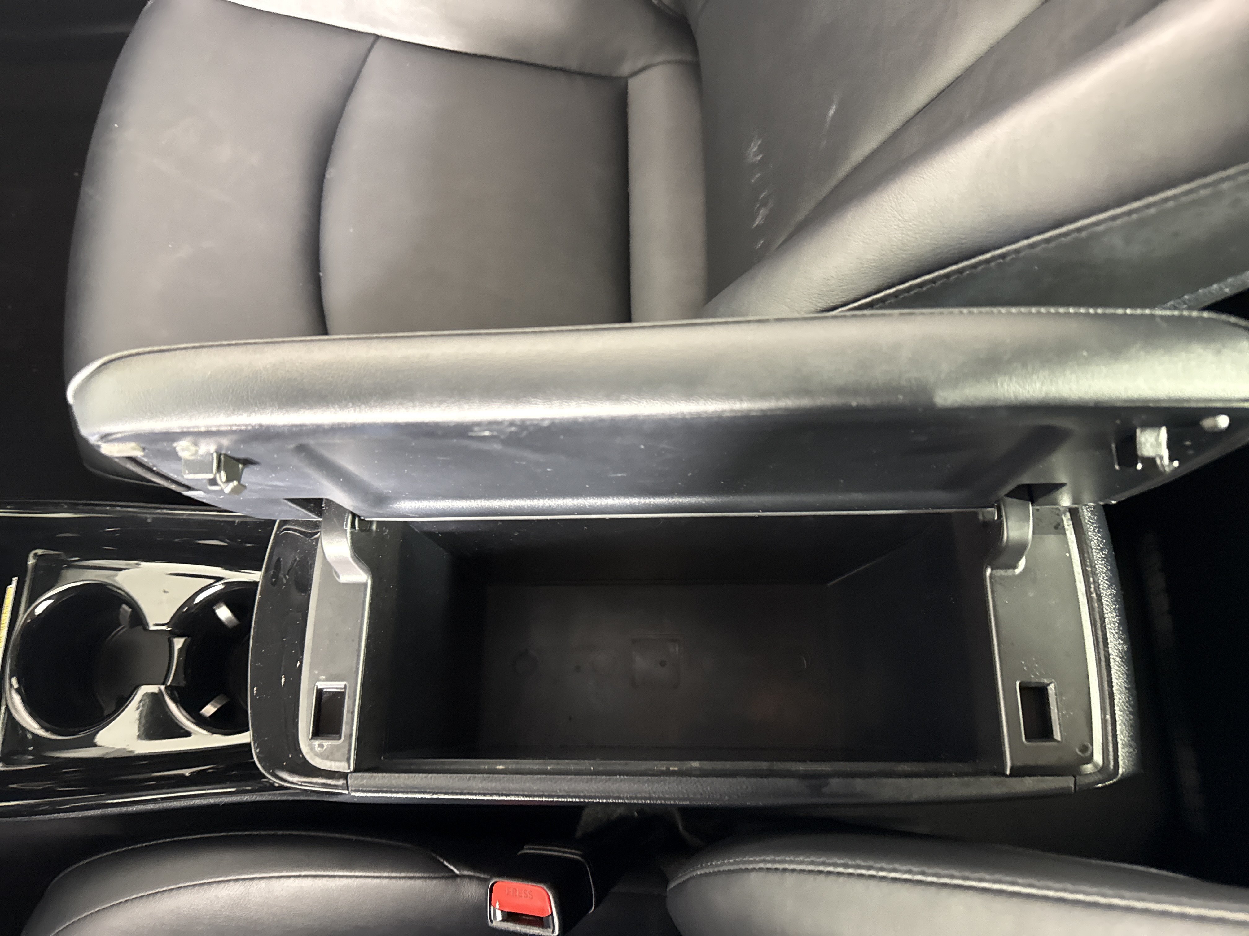 Used 2017 Toyota Prius Prime Premium w/ Carpet Mat Package FWD image 30