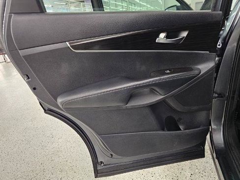 Used 2020 Kia Sorento LX image 26