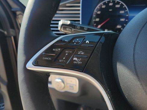 New 2026 Mercedes-Benz GLS 450 4MATIC image 29