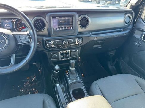 Used 2022 Jeep Wrangler Unlimited Sport image 12
