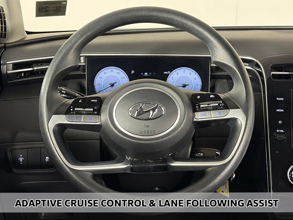 Used 2024 Hyundai Tucson SE AWD/4WD image 3