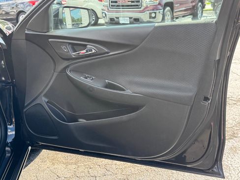 Used 2018 Chevrolet Malibu LT FWD image 19
