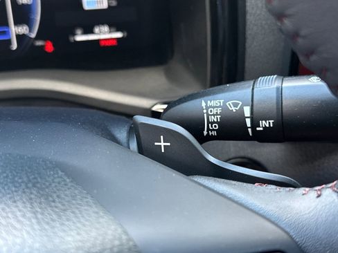 Used 2025 Toyota Camry XSE FWD image 31