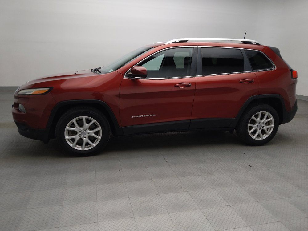 Used 2016 Jeep Cherokee Latitude FWD image 2