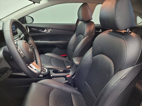 Used 2020 Kia Forte EX image 17