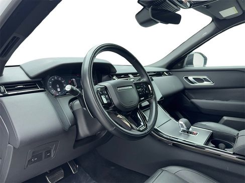 Used 2025 Land Rover Range Rover Velar Dynamic SE image 16