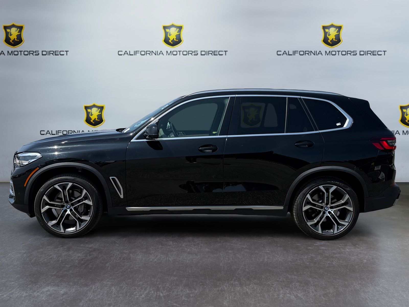 Used 2022 BMW X5 sDrive40i w/ Parking Assistance Package RWD image 2