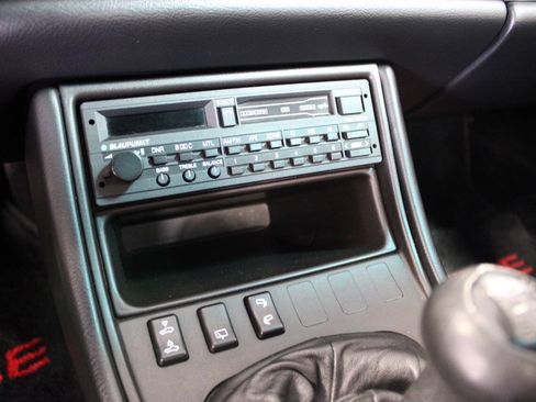 Used 1987 Porsche 944 Turbo RWD image 35