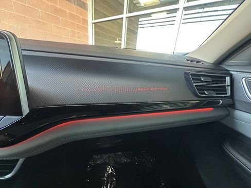 Used 2024 Volkswagen Atlas Peak Edition SEL image 34