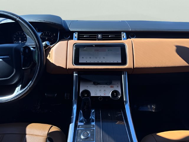 Used 2018 Land Rover Range Rover Sport Supercharged AWD/4WD image 17