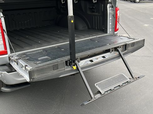Used 2022 Ford F150 4x4 SuperCrew Hybrid image 16