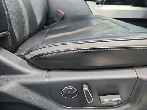 Certified 2019 Ford F250 Platinum w/ Platinum Ultimate Package AWD/4WD image 33