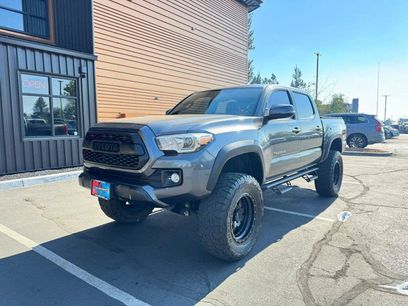 Used 2017 Toyota Tacoma TRD Off-Road w/ Tow Package (A/T)