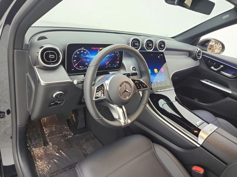 Certified 2026 Mercedes-Benz GLC 300 image 9