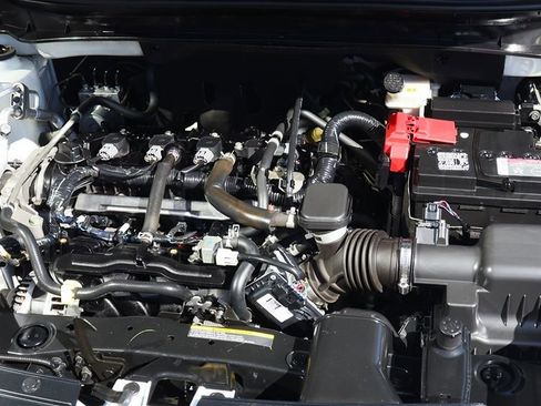 Used 2018 Nissan Kicks SV image 56