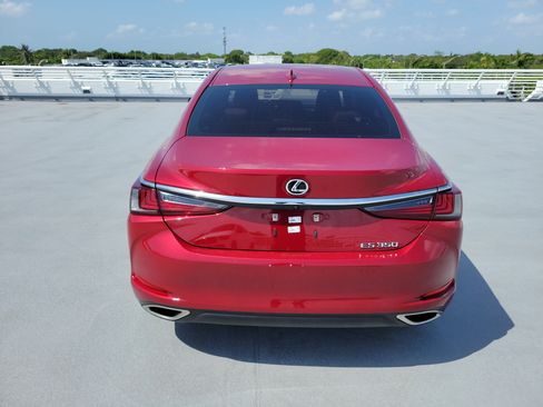 Certified 2025 Lexus ES 350 w/ Premium Package FWD image 5