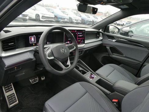 New 2026 Volkswagen Tiguan SE R-Line AWD/4WD image 27