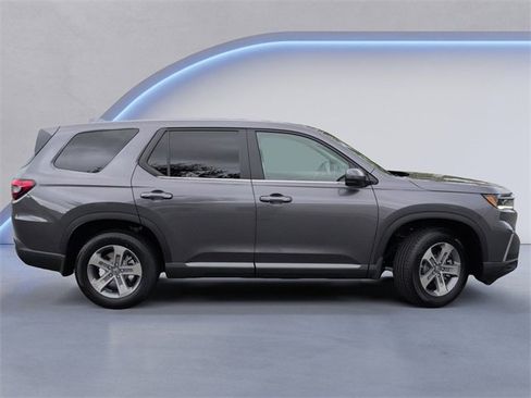 New 2025 Honda Pilot EX-L image 3