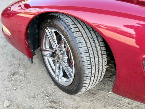 Used 2001 Chevrolet Corvette Coupe w/ Preferred Equipment Group2 RWD image 16