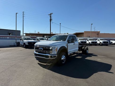 New 2026 Ford F550 4x4 Supercab Super Duty image 5