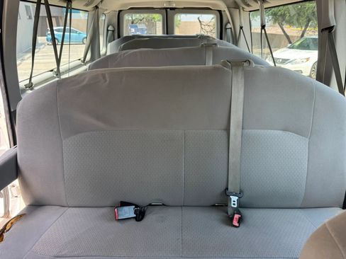 Used 2012 Ford E-350 and Econoline 350 XLT RWD image 36