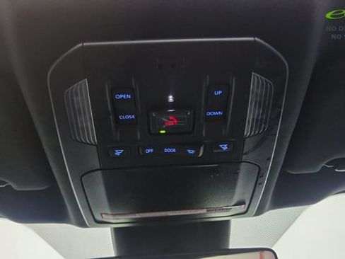 Used 2022 Toyota Highlander XSE AWD/4WD image 58