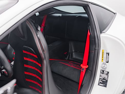 Certified 2022 Ferrari Roma image 39