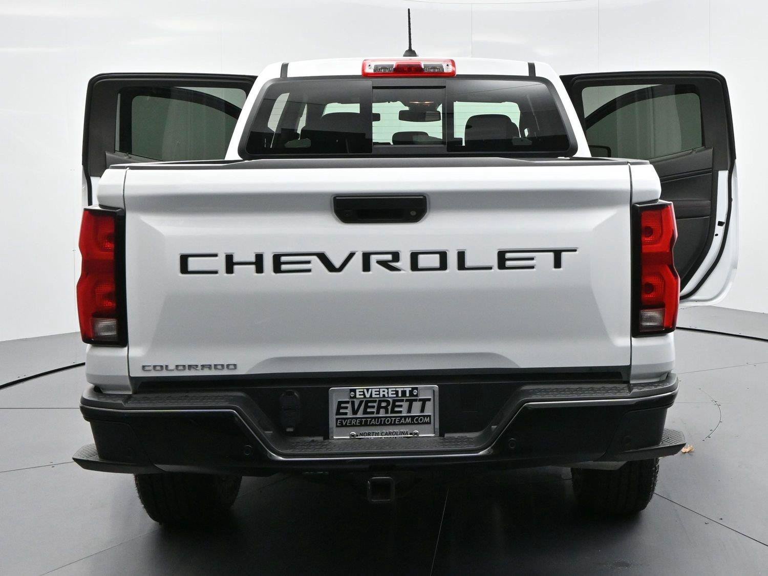 Used 2026 Chevrolet Colorado Z71 AWD/4WD image 38