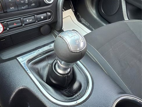 Used 2015 Ford Mustang GT RWD image 32