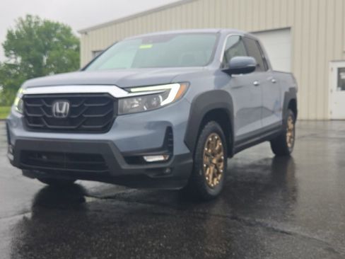 Used 2023 Honda Ridgeline RTL-E image 3