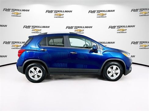 Used 2020 Chevrolet Trax LT w/ Driver Confidence Package image 8