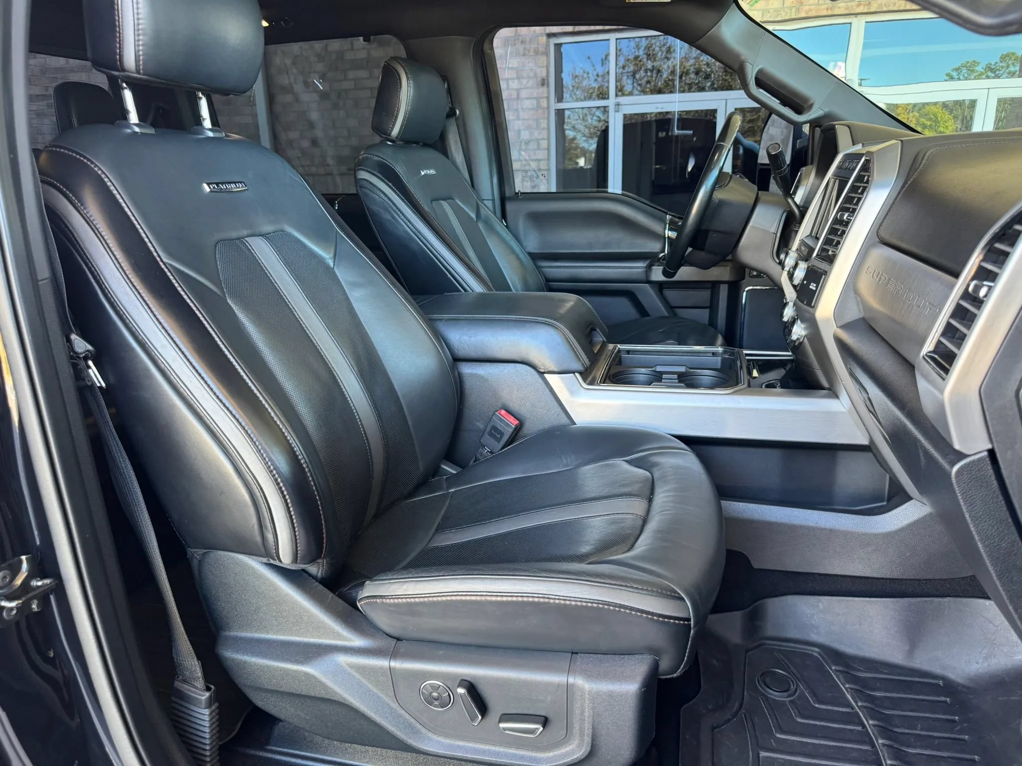 Used 2020 Ford F250 Platinum AWD/4WD image 32