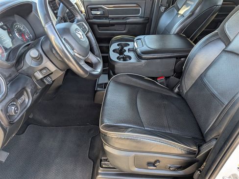 Used 2024 RAM 2500 Laramie image 14