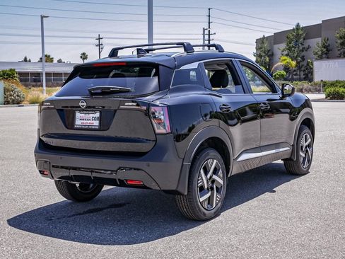 New 2026 Nissan Kicks SV FWD image 4